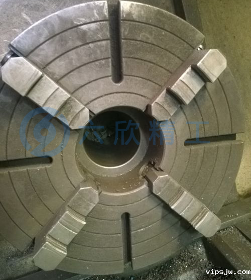 四爪卡盘如何找正